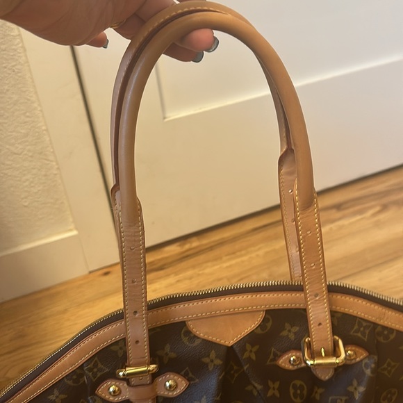 Authentic Louis Vuitton Tivoli GM - Picture 8 of 17